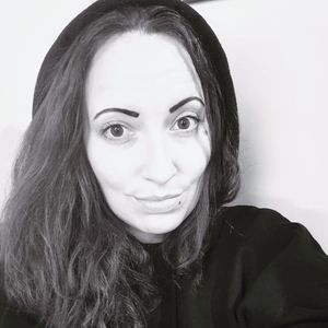 Meet your Posher, Dana